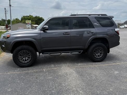 Used 2022 Toyota 4Runner TRD Off-Road Premium AWD/4WD image 1