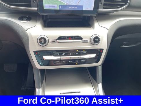 Used 2024 Ford Explorer XLT w/ Equipment Group 202A AWD/4WD image 18