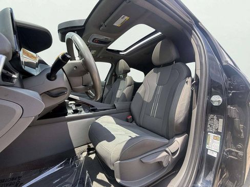 Used 2025 Hyundai Elantra SEL w/ Cargo Package FWD image 19