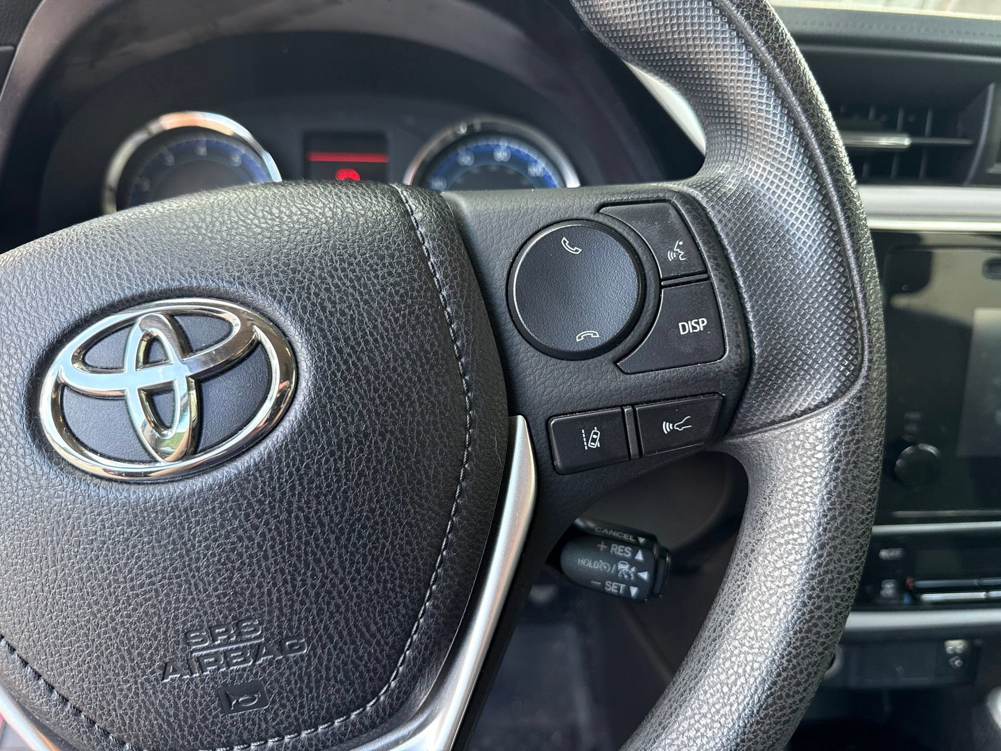 Used 2018 Toyota Corolla LE FWD image 21