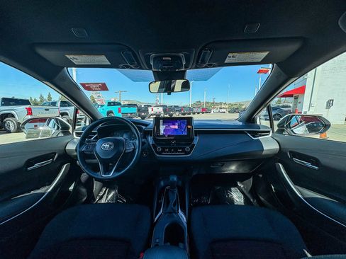 Certified 2025 Toyota Corolla SE w/ Convenience Package image 12