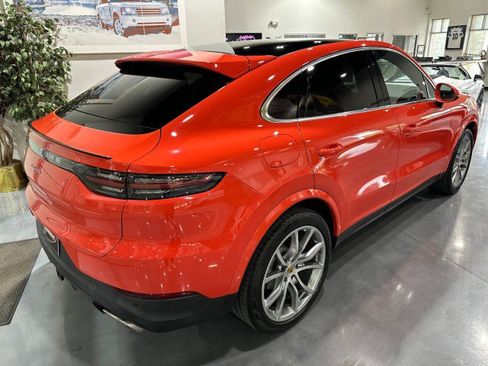Used 2021 Porsche Cayenne Coupe AWD/4WD image 22