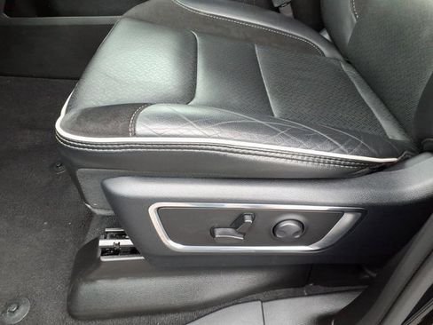 Used 2025 RAM 1500 Laramie image 5