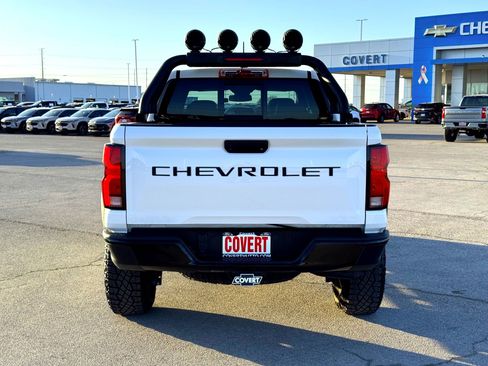 Used 2024 Chevrolet Colorado ZR2 image 7