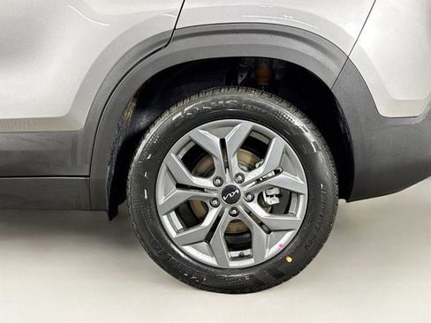 New 2026 Kia Seltos LX image 28