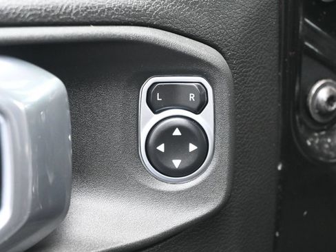 Used 2024 Jeep Wrangler Unlimited Sport AWD/4WD image 11