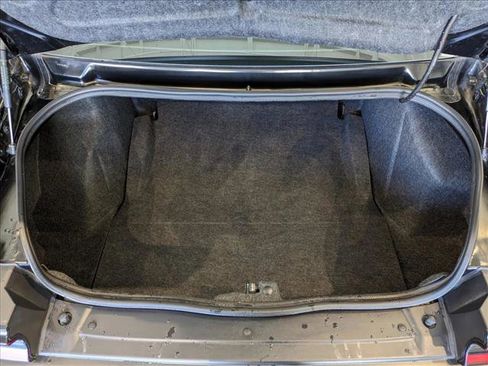 Used 2022 Dodge Challenger R/T image 6