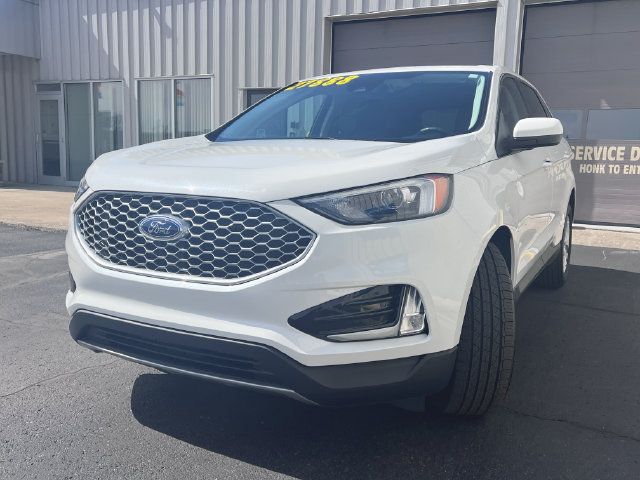 Used 2023 Ford Edge SEL w/ Convenience Package AWD/4WD image 4