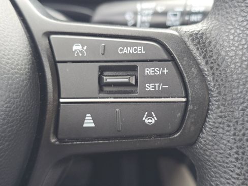 Certified 2024 Honda HR-V LX image 32