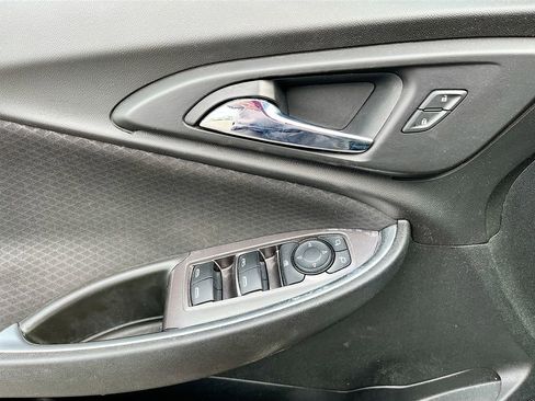 Used 2020 Chevrolet Malibu LT FWD image 17