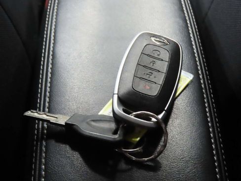 Used 2024 Nissan Kicks SV image 18