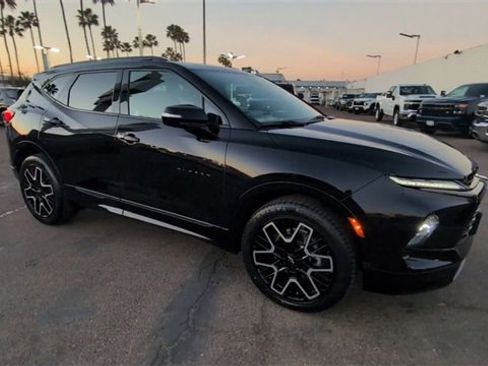 Used 2023 Chevrolet Blazer RS w/ Driver Confidence II Package image 2