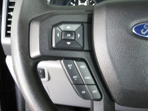 Used 2016 Ford F150 XL w/ Equipment Group 101A Mid RWD image 16