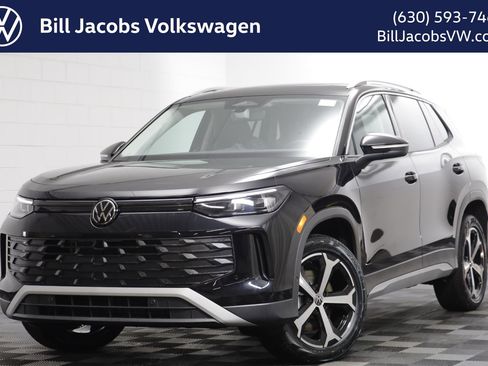 New 2026 Volkswagen Tiguan SE image 1