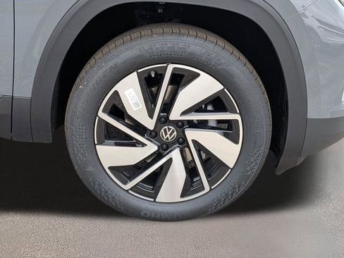 New 2026 Volkswagen Atlas SE FWD image 11