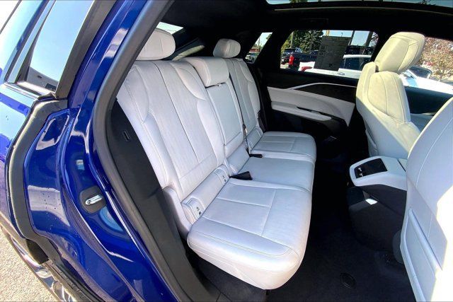 Used 2024 Cadillac Lyriq Sport AWD/4WD image 27