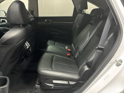 Used 2024 Kia Sorento S w/ Panoramic Sunroof Package FWD image 26
