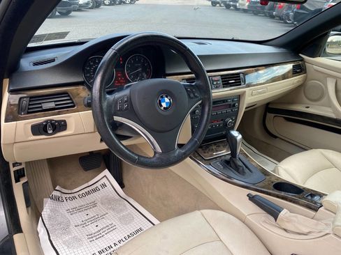 Used 2009 BMW 328i Convertible image 18