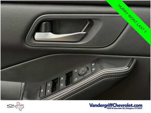 Used 2025 Nissan Rogue SV FWD image 20