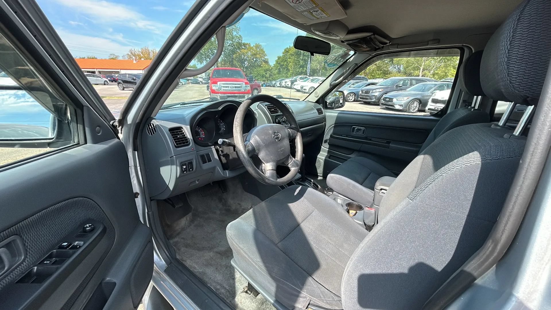 Used 2002 Nissan Frontier XE RWD image 18