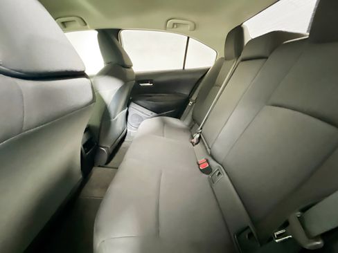 Used 2021 Toyota Corolla LE w/ LE Convenience Package FWD image 28