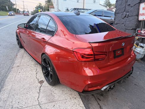 Used 2018 BMW M3 RWD image 7