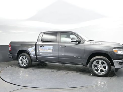Used 2022 RAM 1500 Big Horn AWD/4WD image 3
