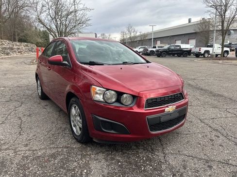 Used 2014 Chevrolet Sonic LT image 7