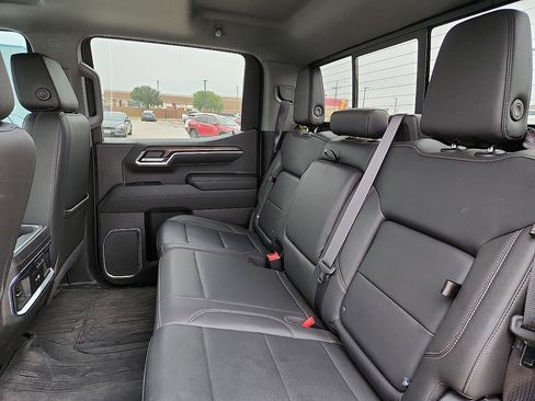 Used 2022 GMC Sierra 1500 SLT w/ SLT Premium Plus Package image 5