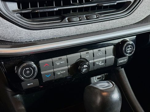 Used 2022 Jeep Compass Latitude w/ Sun and Sound Group image 23