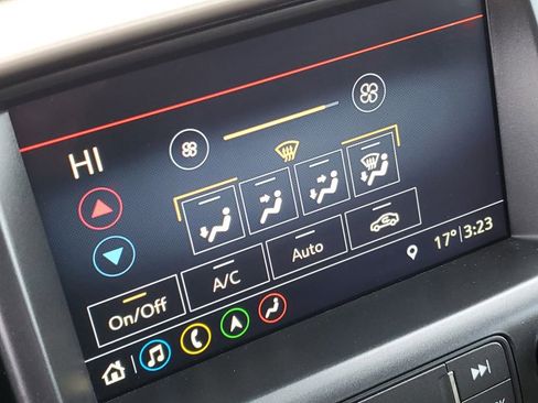 Used 2021 GMC Canyon Denali image 16