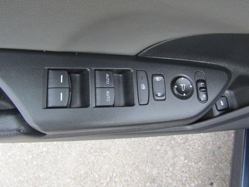 Used 2017 Honda Civic EX-L image 16