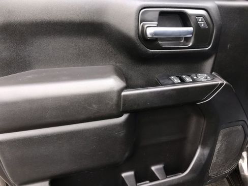 Used 2022 Chevrolet Silverado 1500 Custom w/ Safety Confidence Package image 13