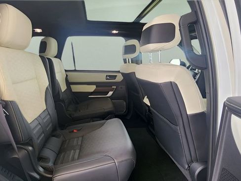 Used 2024 Toyota Sequoia Capstone image 27