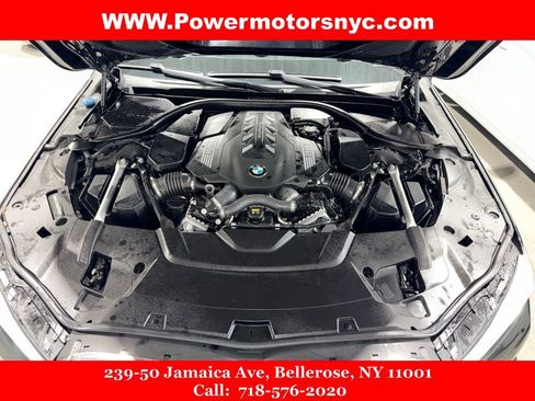 Used 2020 BMW 750i xDrive w/ Executive Package image 13