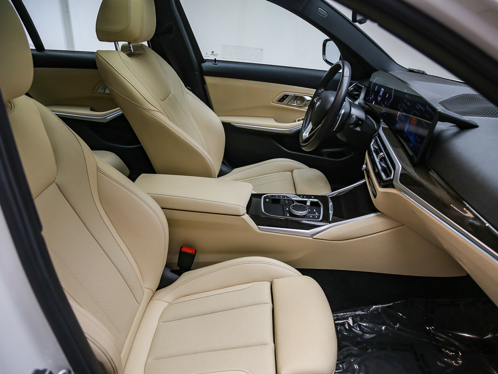 Used 2023 BMW 330i Sedan w/ Driving Assistance Package RWD image 16