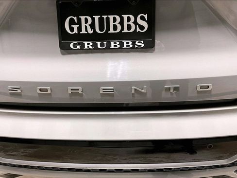 Used 2022 Kia Sorento SX image 40