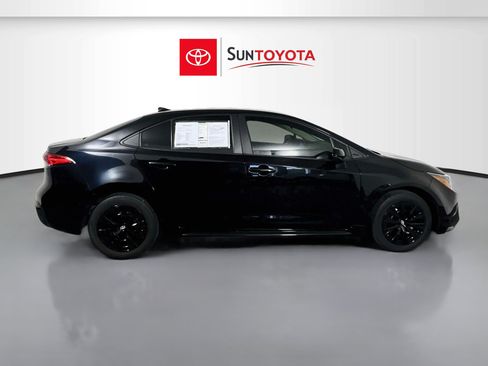 Used 2024 Toyota Corolla LE FWD image 2