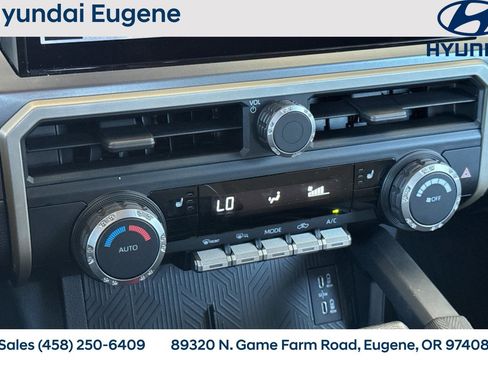 Used 2024 Toyota Tacoma TRD Sport image 25