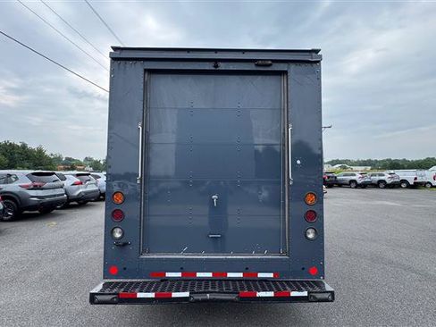 Used 2021 Ford Transit 350 DRW RWD image 18