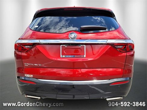 Used 2024 Buick Enclave Premium image 4