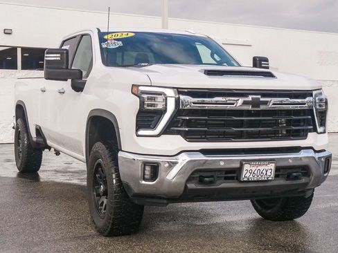 Used 2024 Chevrolet Silverado 2500 LTZ w/ LTZ Convenience Package image 3