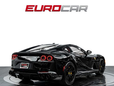 Used 2020 Ferrari 812 Superfast RWD image 5
