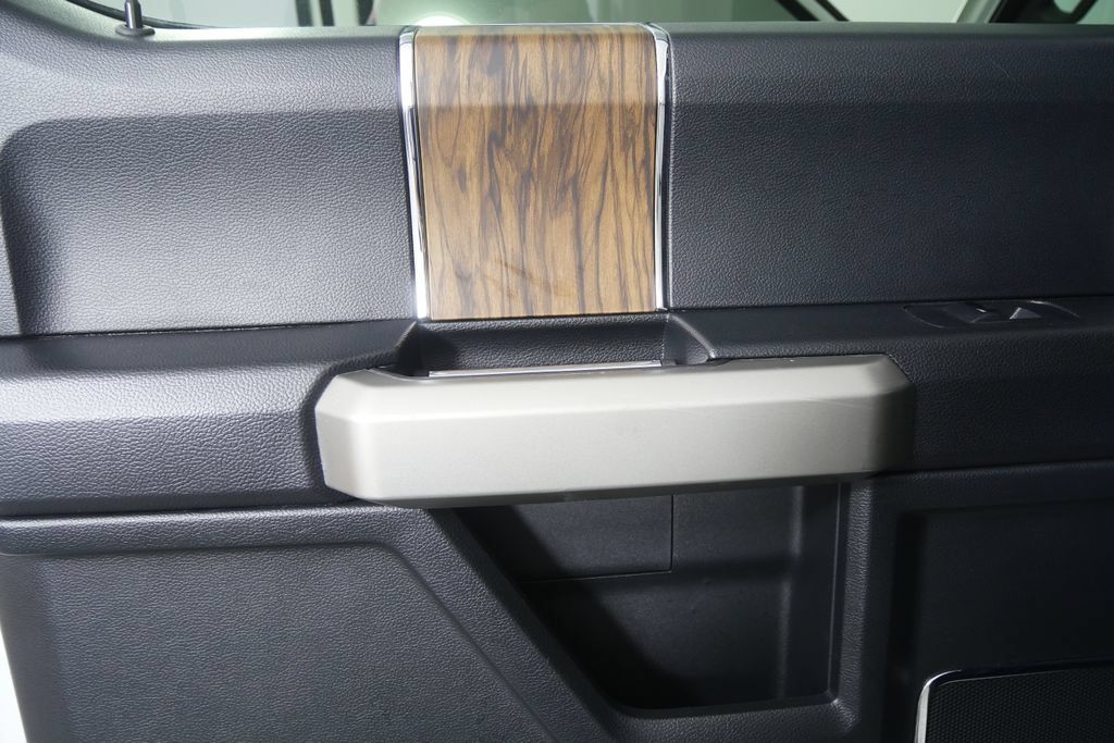 Used 2020 Ford F150 Lariat AWD/4WD image 16