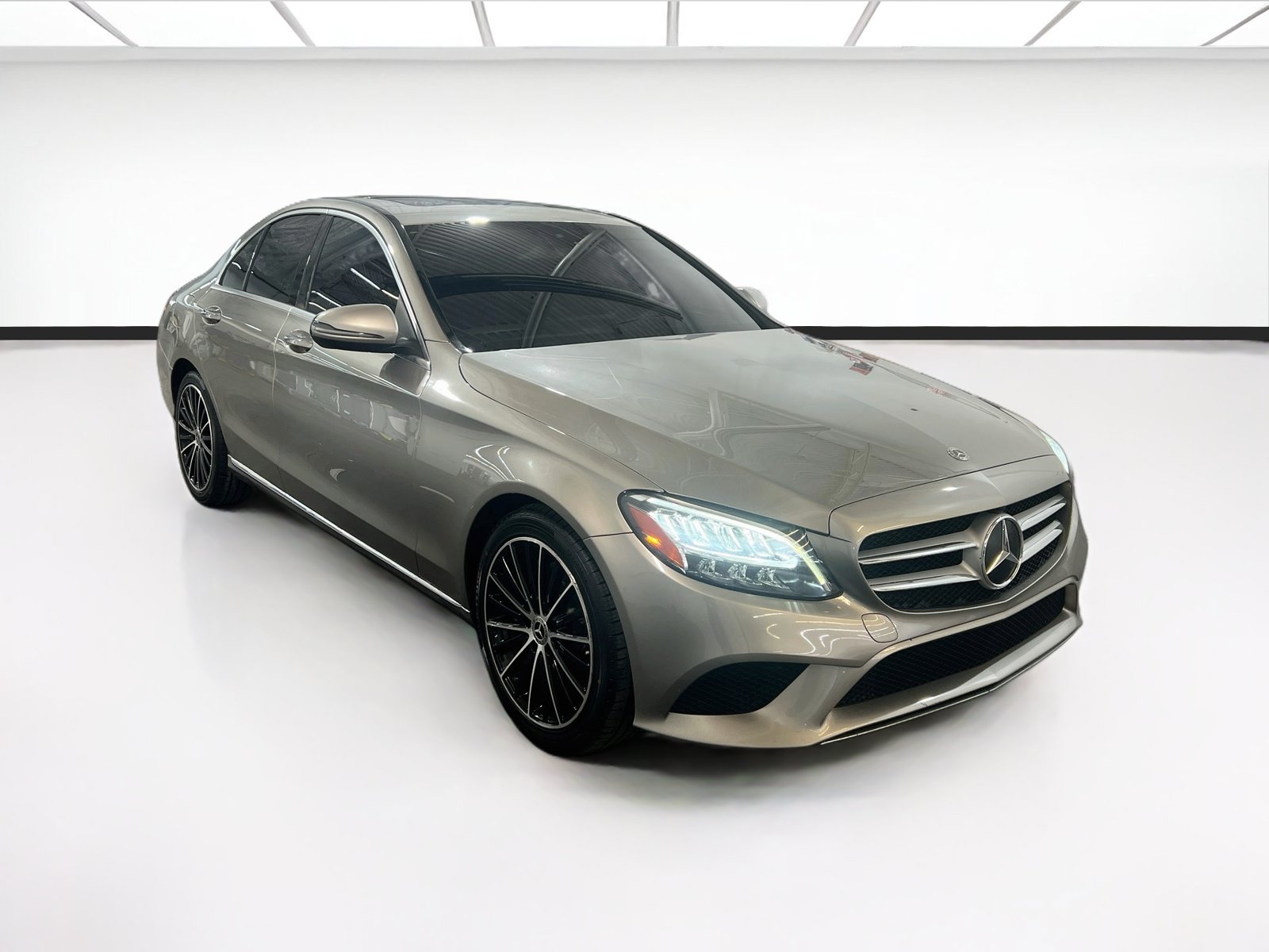 Used 2020 Mercedes-Benz C 300 Sedan image 3