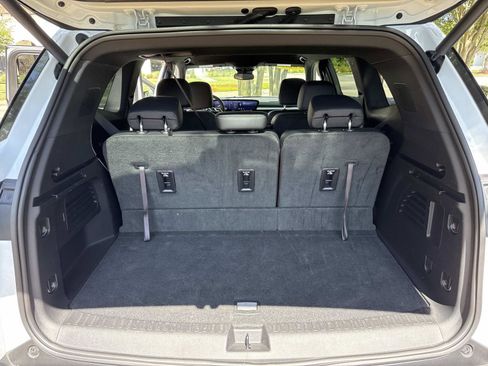 Used 2025 Buick Enclave Preferred FWD image 12