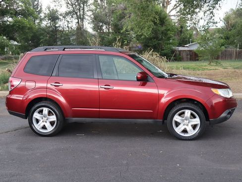 Used 2010 Subaru Forester 2.5X Limited w/ Popular Equipment Group 4B AWD/4WD image 3