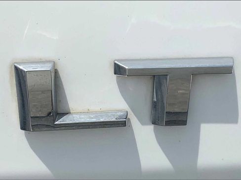 Used 2021 Chevrolet Tahoe LT image 18