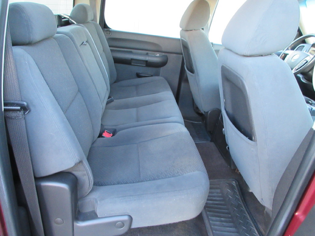 Used 2008 Chevrolet Silverado 2500 LT w/ 1LT Convenience Package AWD/4WD image 23
