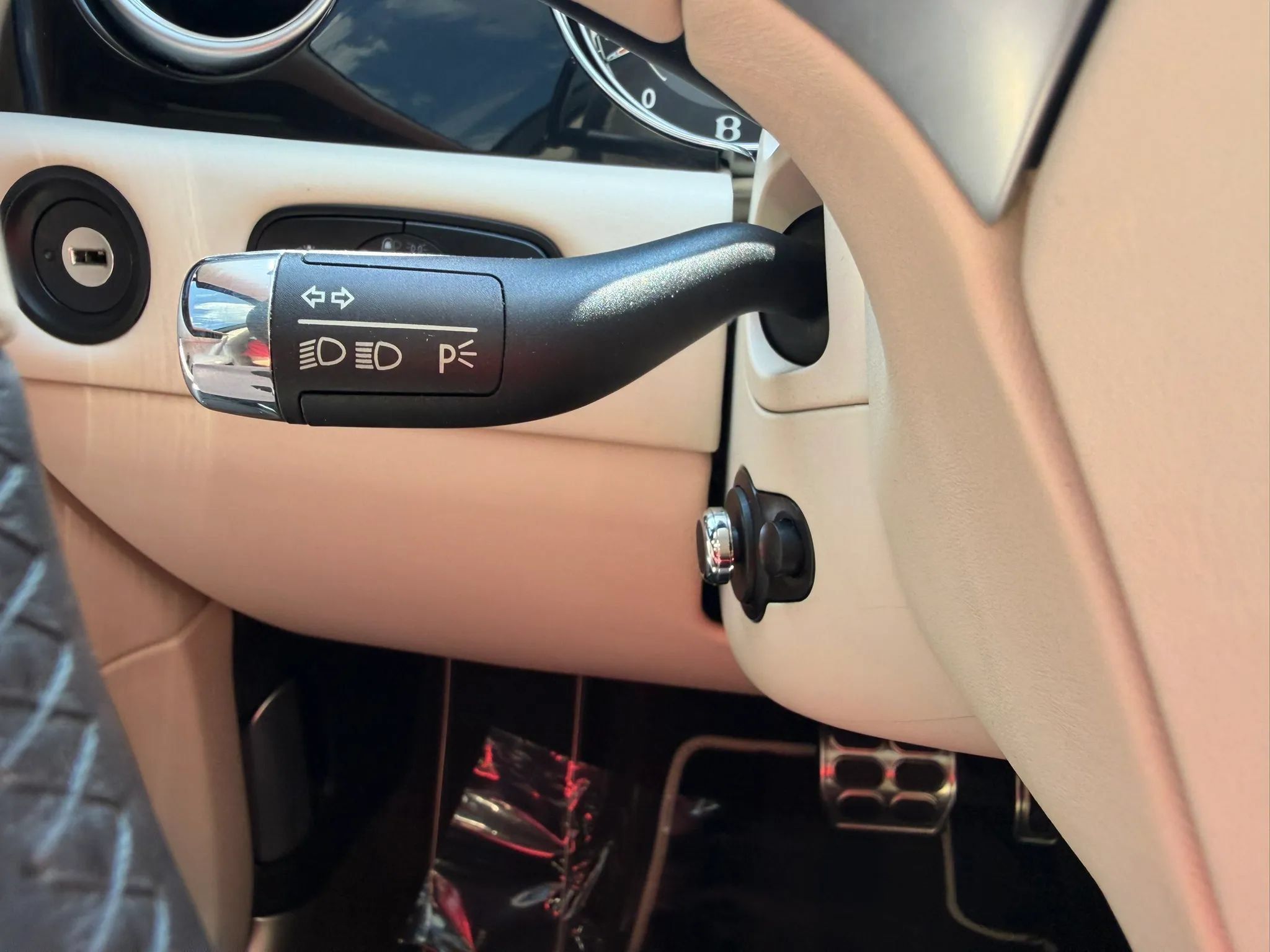 Used 2015 Bentley Flying Spur V8 AWD/4WD image 23